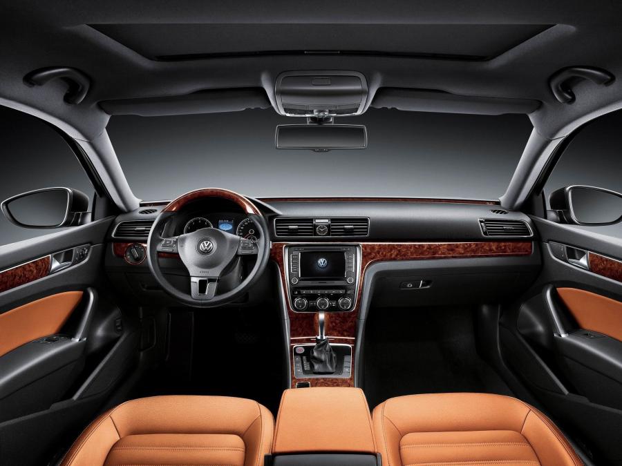  Volkswagen Passat 2011 года  (CN) (фото 6 из 22)